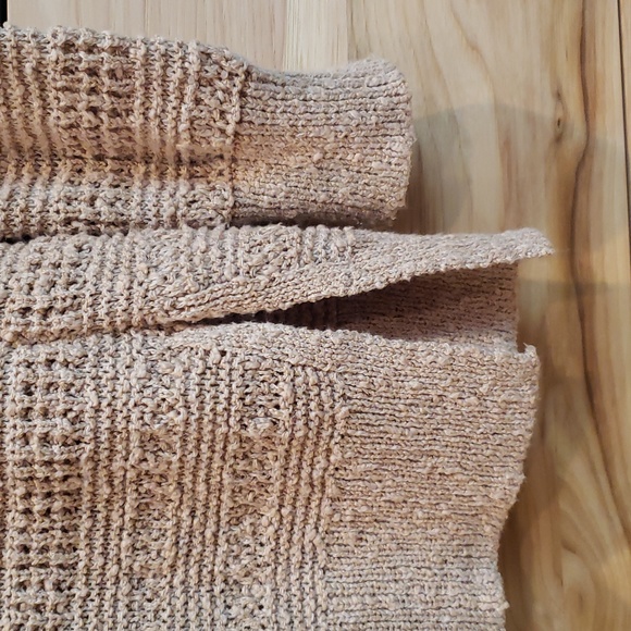 A&F XS Long knit sweater cardigan tan - Picture 6 of 8